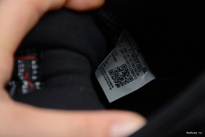 (2019) Retro 378037-061  Jordan Bred 11 Playoffs 0203